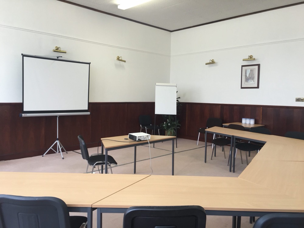 Why do training off-site? The benefits of booking external meeting space for staff training